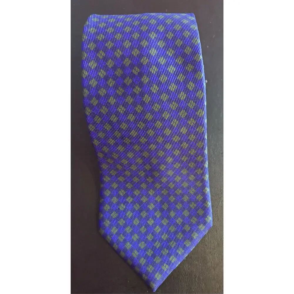 Brooks Brothers tie